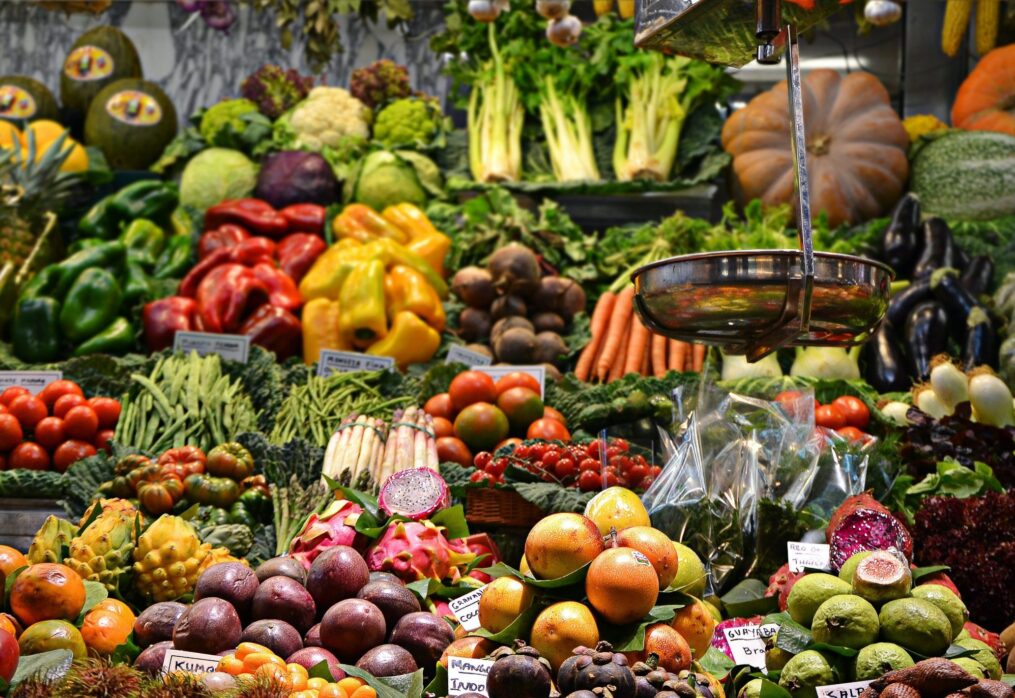 The Journey of Fresh Produce: From Farms to Qatar’s Markets